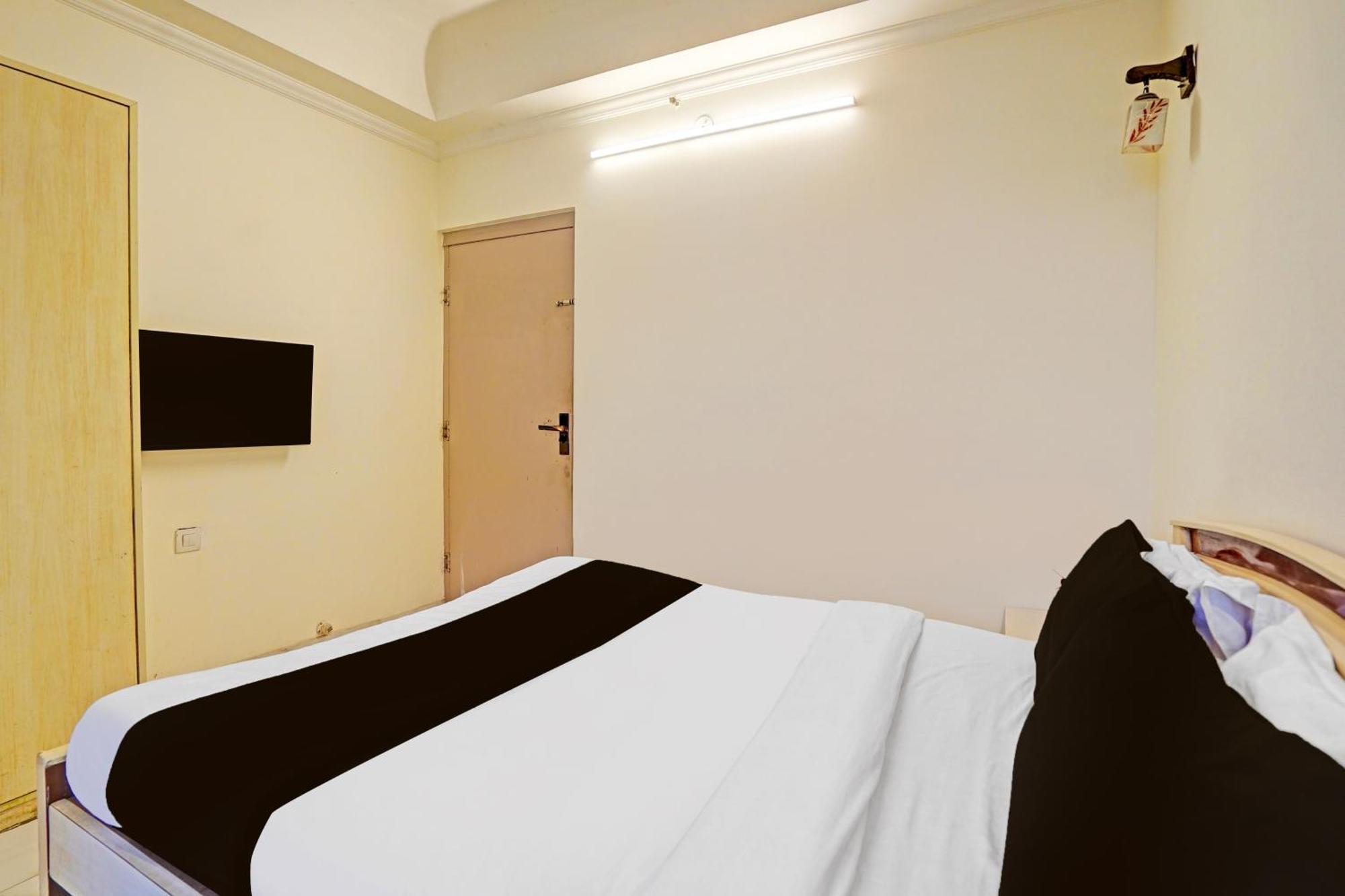 Townhouse Oak Nirman Nagar Mansarovar ジャイプール エクステリア 写真